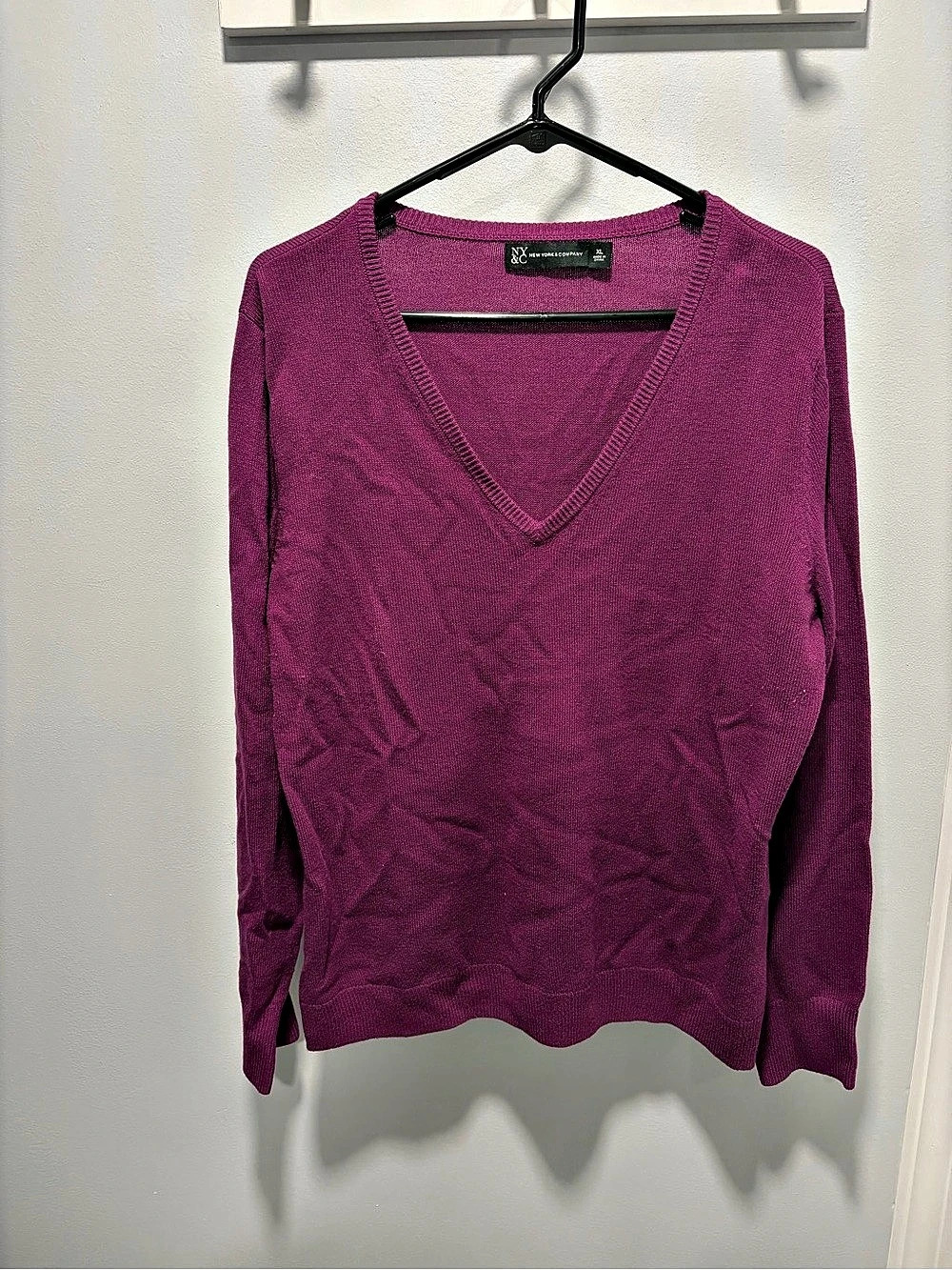 NY&C V-Neck Sweater in Purple XL